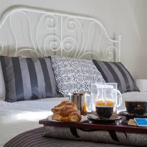 Un Attimo A Bed & Breakfast Roma